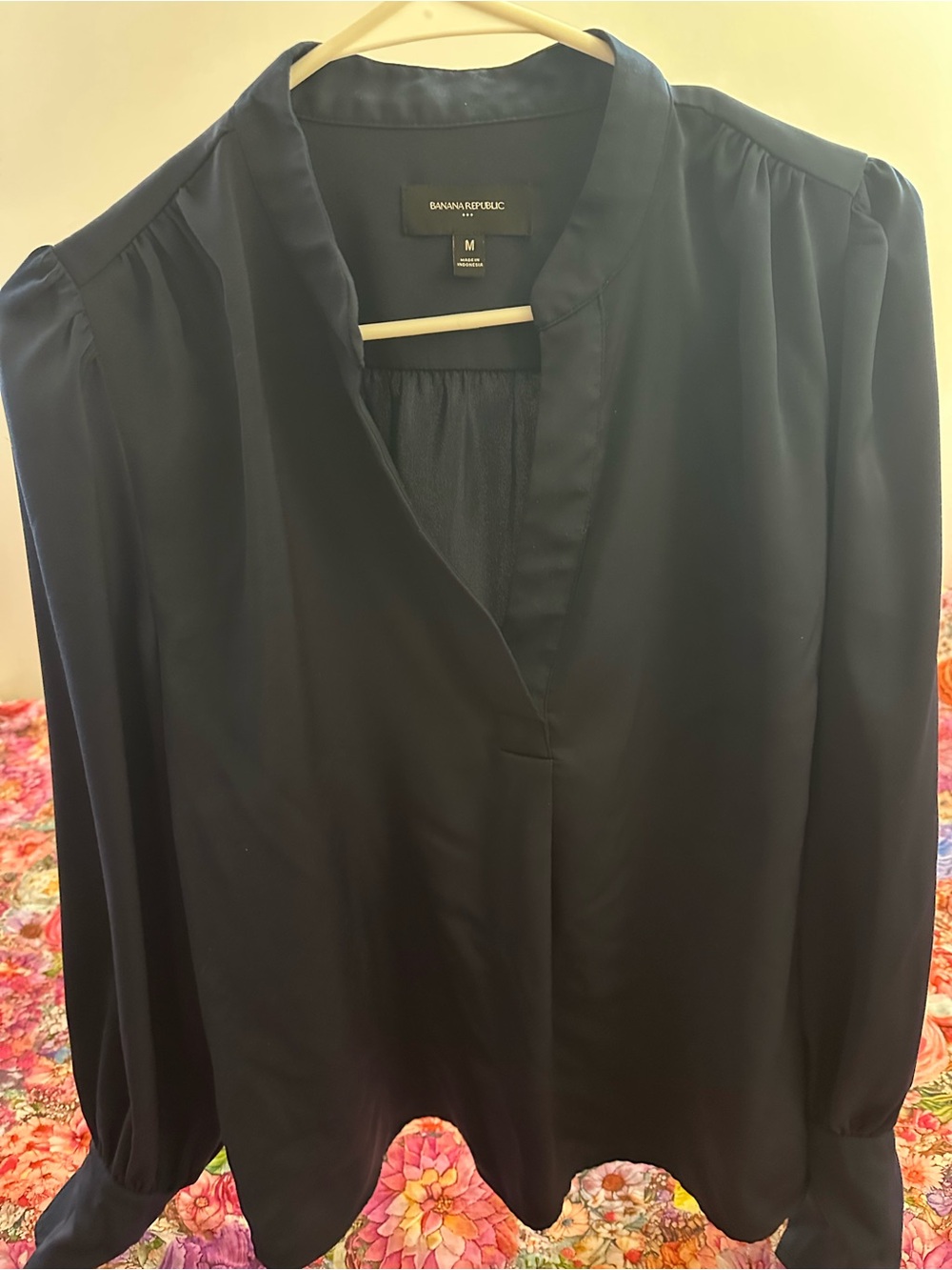 Banana Republic Women's Dark Navy V-Neck Long Sleeve Blouse